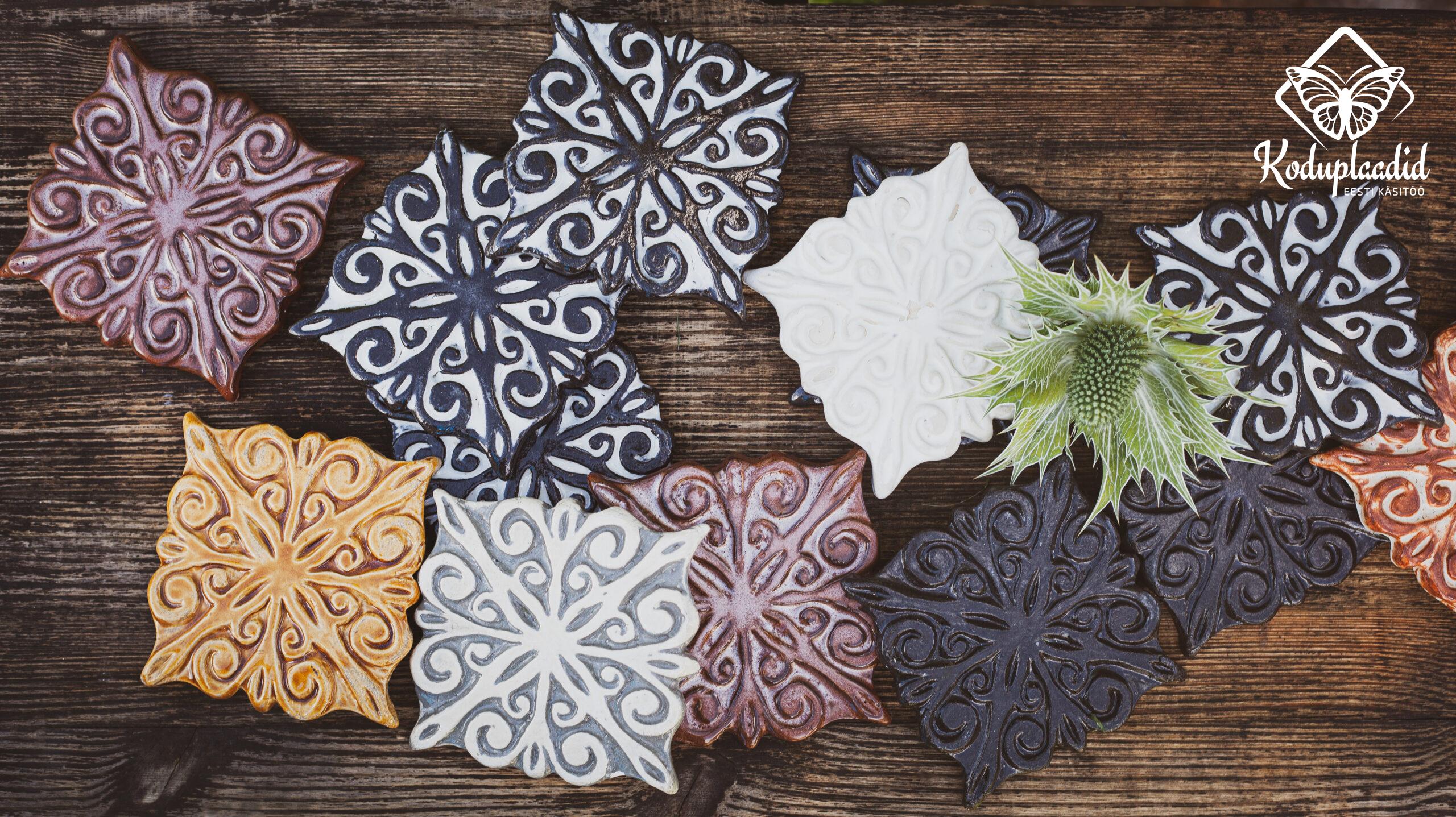 Koduplaadid, käsitööplaadid, sisekujundus, maakodu, seinaplaadid, interjöör, reljeefsed paadid