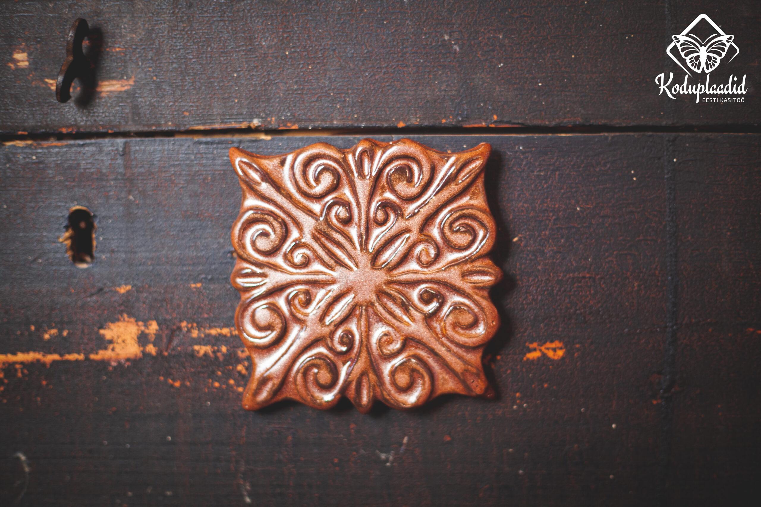 Koduplaadid, käsitööplaadid, sisekujundus, maakodu, seinaplaadid, interjöör