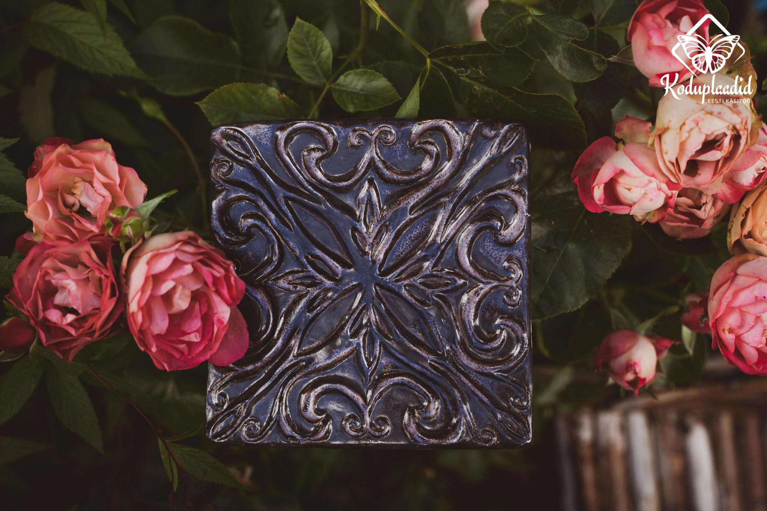 Koduplaadid, käsitööplaadid, maakodu, sisekujundus, interjöör, seinaplaadid