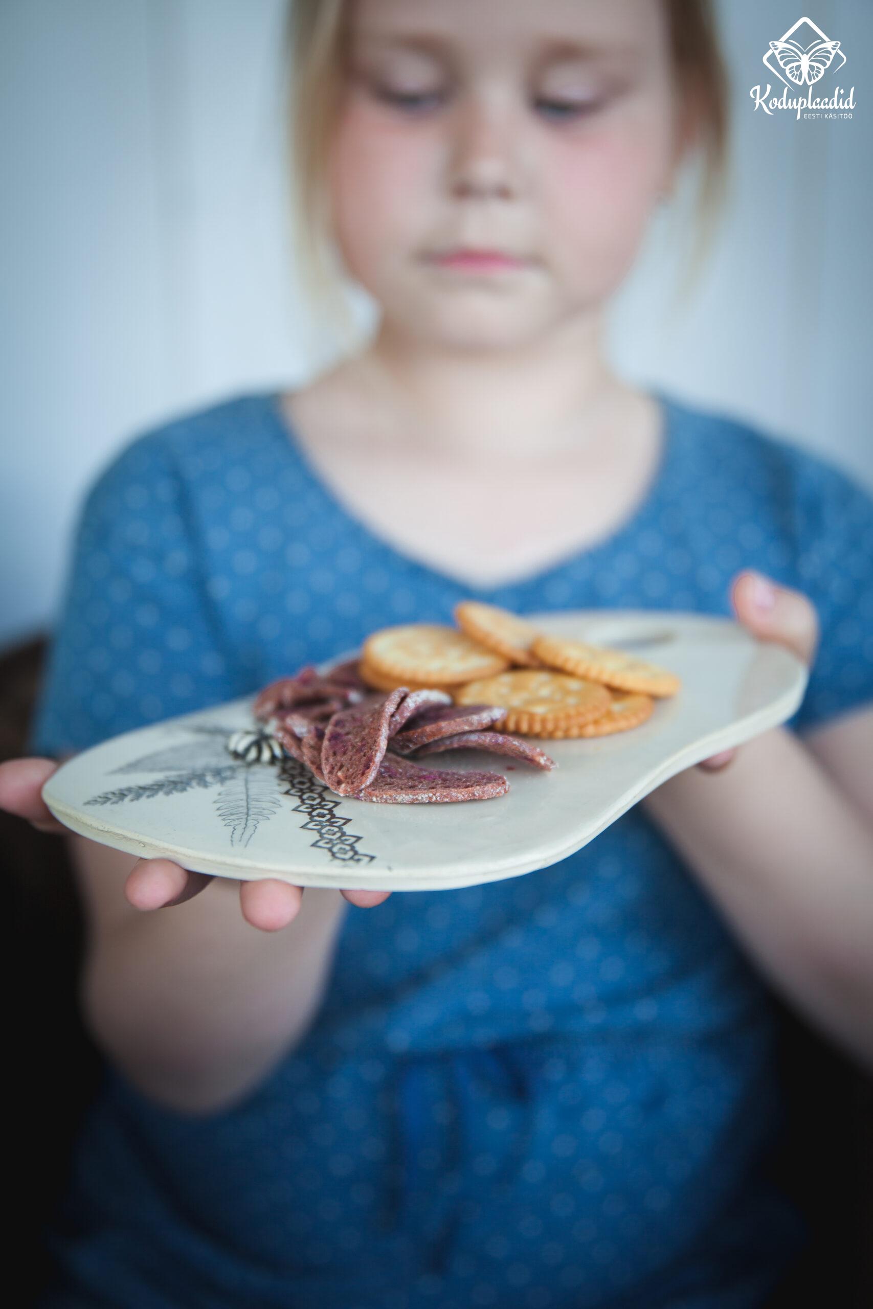 Ettevõtte logoga serveerimisalus